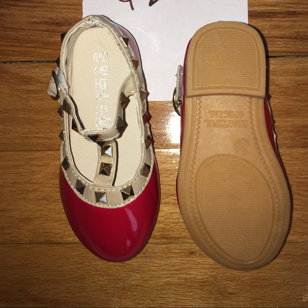 Baby studded shoes